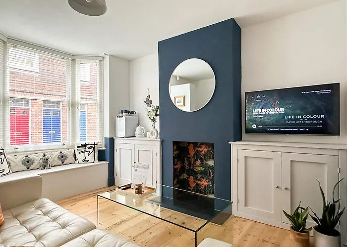 Love Lane - Cosy & Modern City Centre Guest Suite